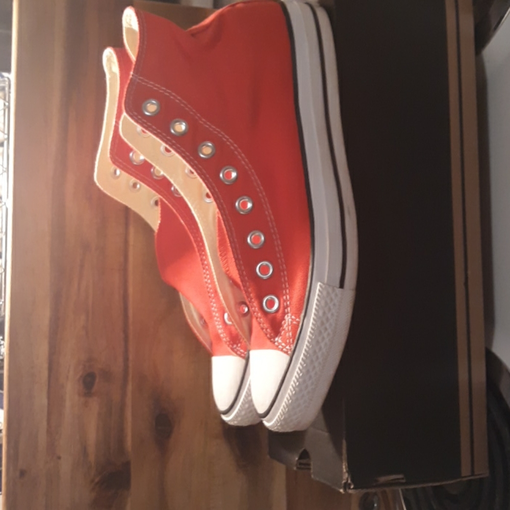 Converse All Star sneakers size 8 mens, 10 womans